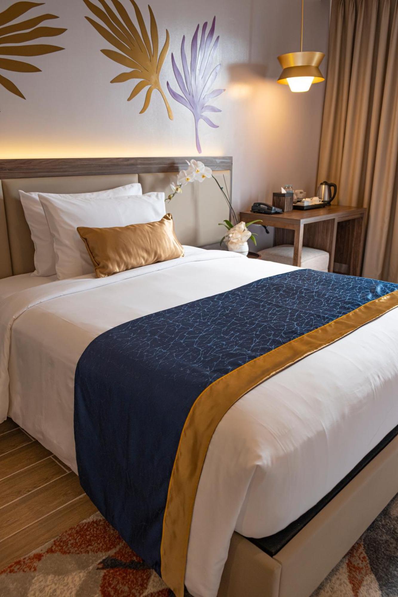 Kingsford Hotel Manila Paranaque City 외부 사진